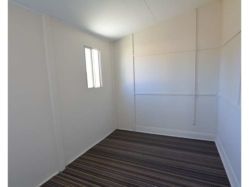 4 Crossland Street, Carnarvon WA 6701