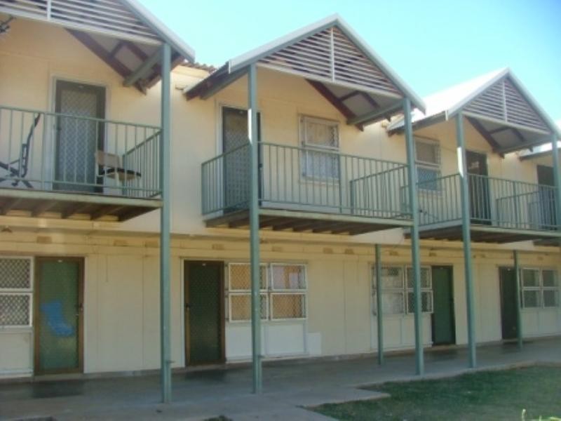 Unit C 5 Hearn Place, Carnarvon WA 6701