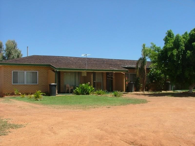 Unit 2 Adria Units, Carnarvon WA 6701