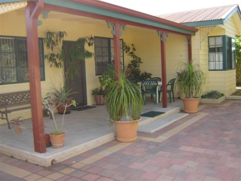 7 Dempster Road, Carnarvon WA 6701