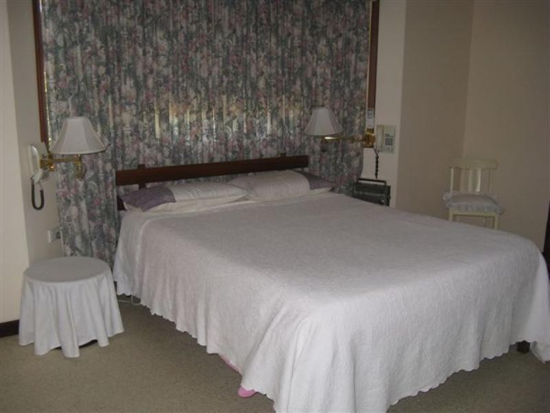 4 Meiklejohn Crescent, Carnarvon WA 6701