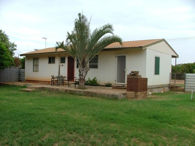 18 William Street, Carnarvon WA 6701