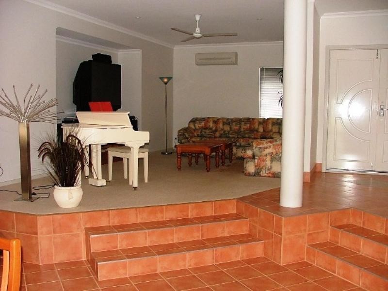 21 Richards Street, Carnarvon WA 6701