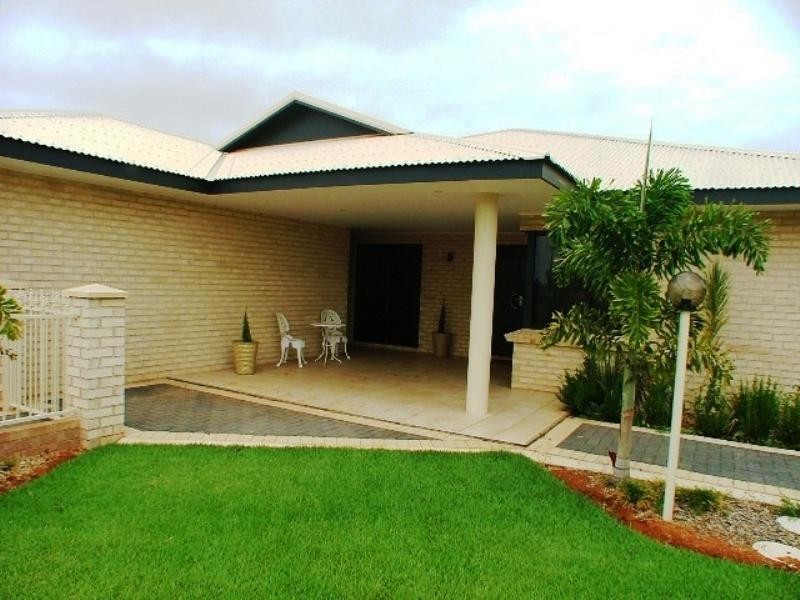 21 Richards Street, Carnarvon WA 6701