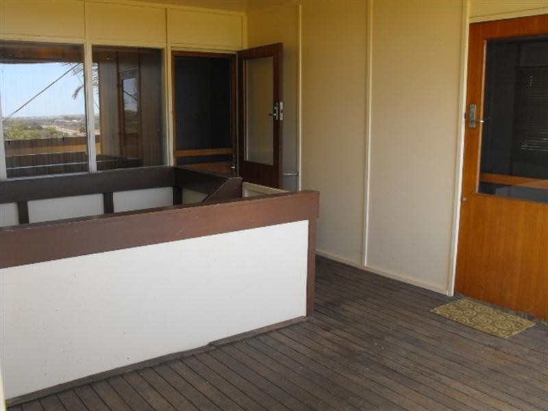 14 Craggs Court, Carnarvon WA 6701