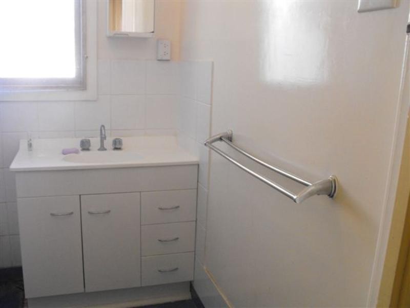 8 Hubble Street, Carnarvon WA 6701