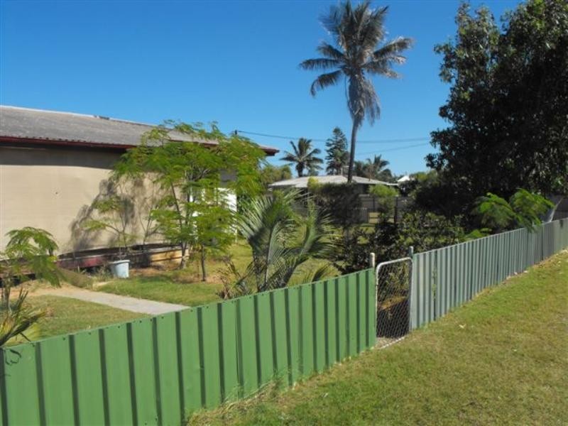 8 Hubble Street, Carnarvon WA 6701