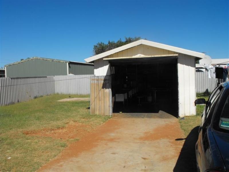 8 Hubble Street, Carnarvon WA 6701