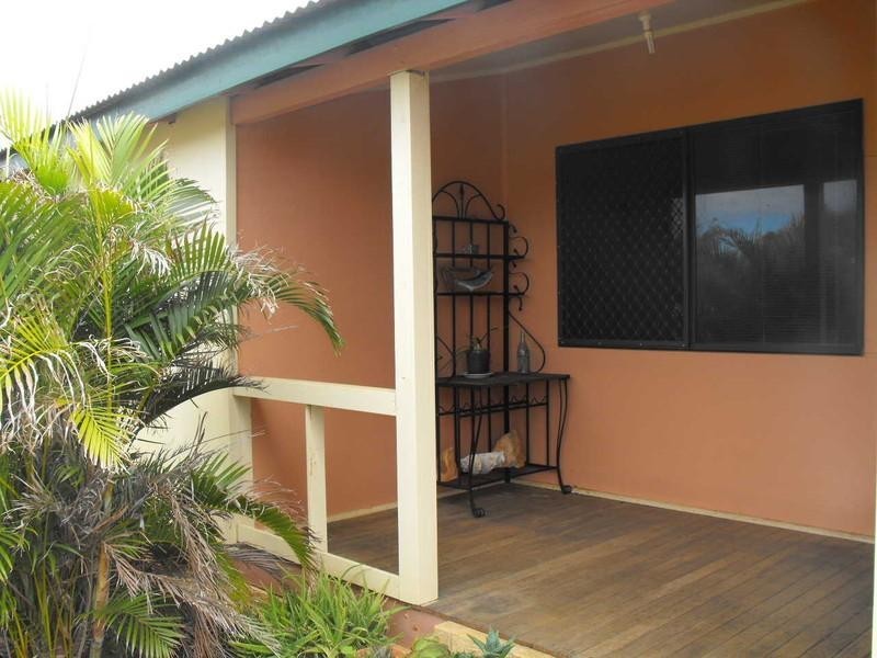 4 Young Street, Carnarvon WA 6701