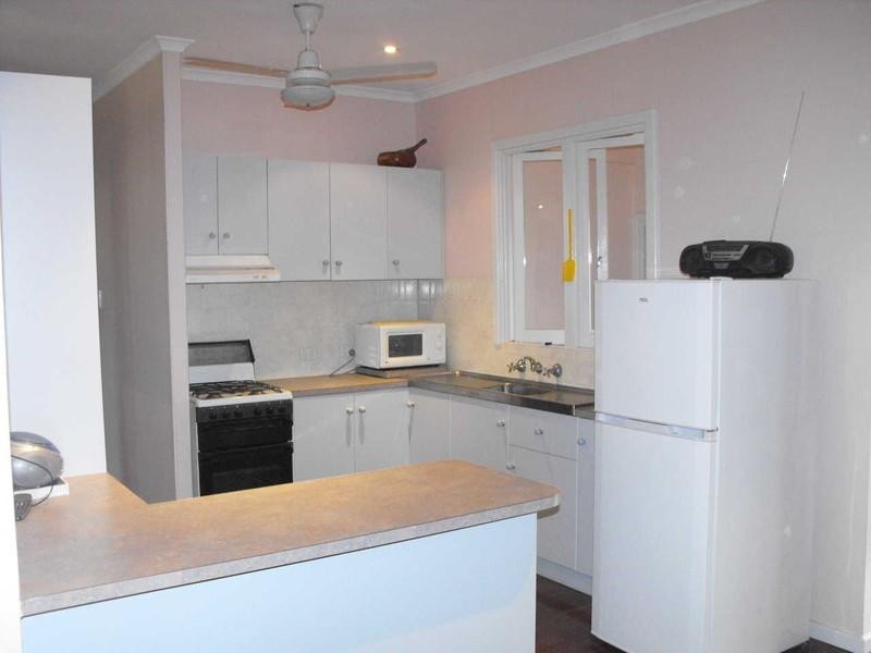 4 Young Street, Carnarvon WA 6701