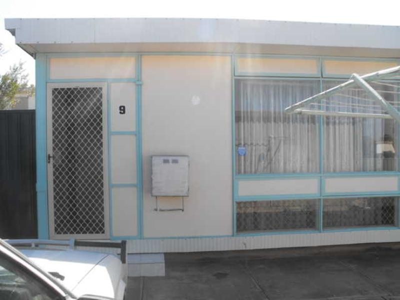 Unit 9/1 Hearn Place, Carnarvon WA 6701