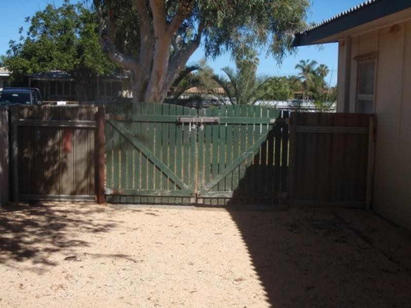 4 Richards Street, Carnarvon WA 6701