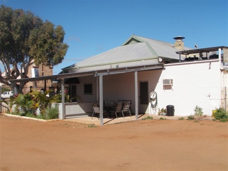 18 Francis Street, Carnarvon WA 6701