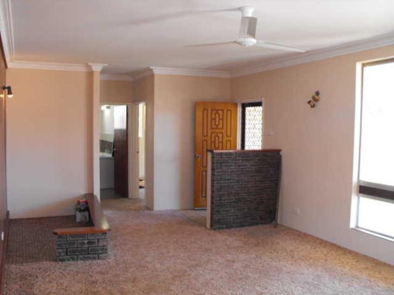 3 Newman Place, Carnarvon WA 6701