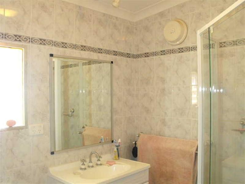 5 Johnston Street, Carnarvon WA 6701