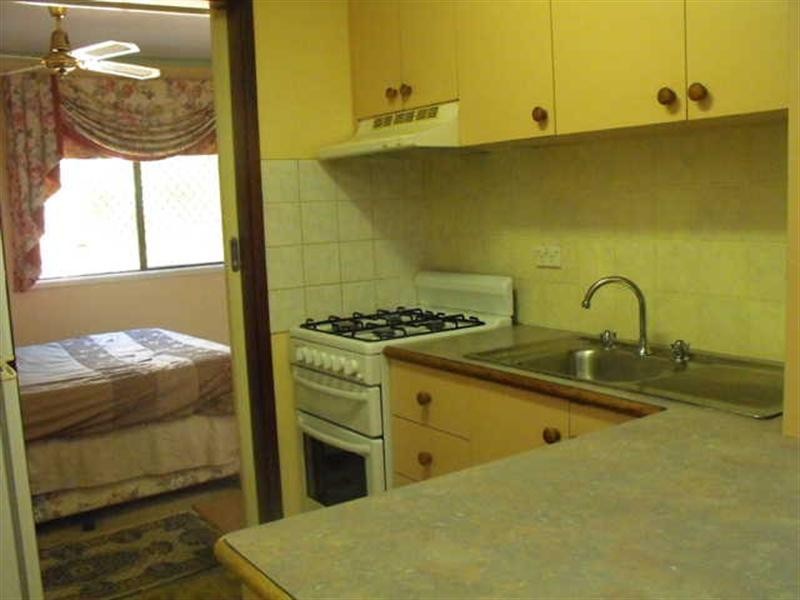 5 Johnston Street, Carnarvon WA 6701