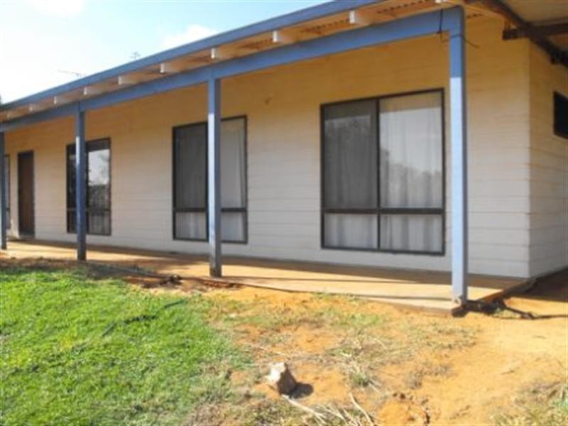 38 Cavendish Road, Carnarvon WA 6701
