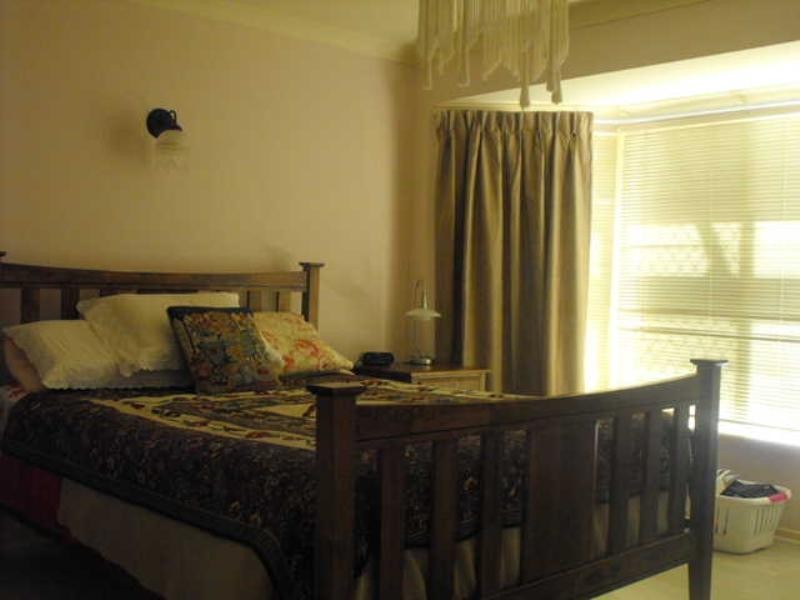 10 Craggs Court, Carnarvon WA 6701