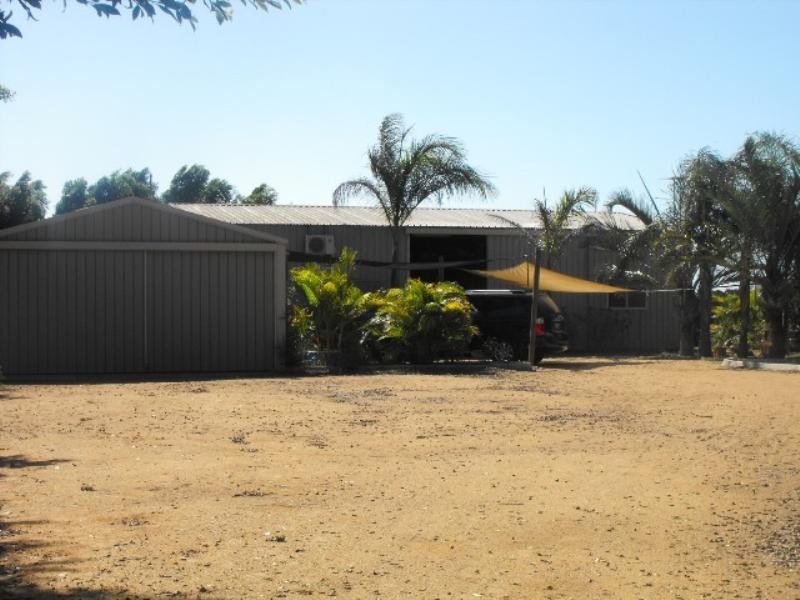 124 Boundary Road, Carnarvon WA 6701