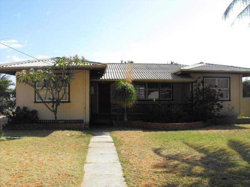 4 Hammond Street, Carnarvon WA 6701