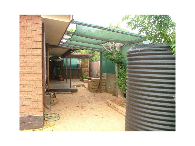 4 Gooch Street, Carnarvon WA 6701