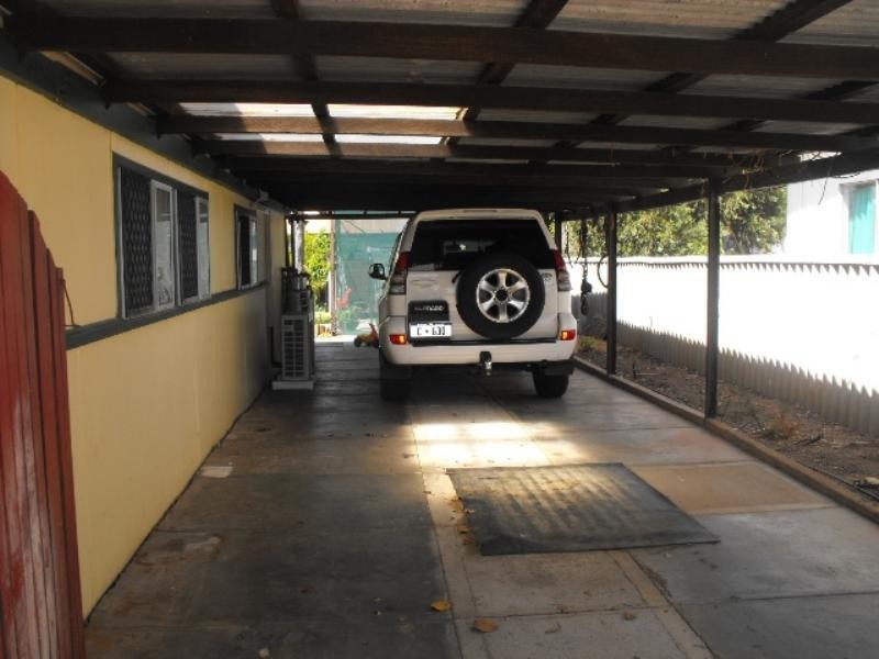 10 Crowther Street, Carnarvon WA 6701