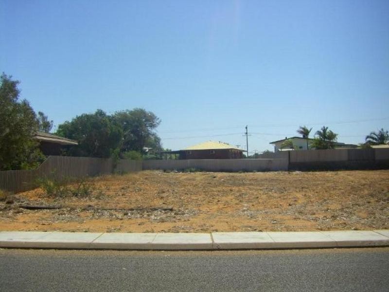 14 Gooch Street, Carnarvon WA 6701