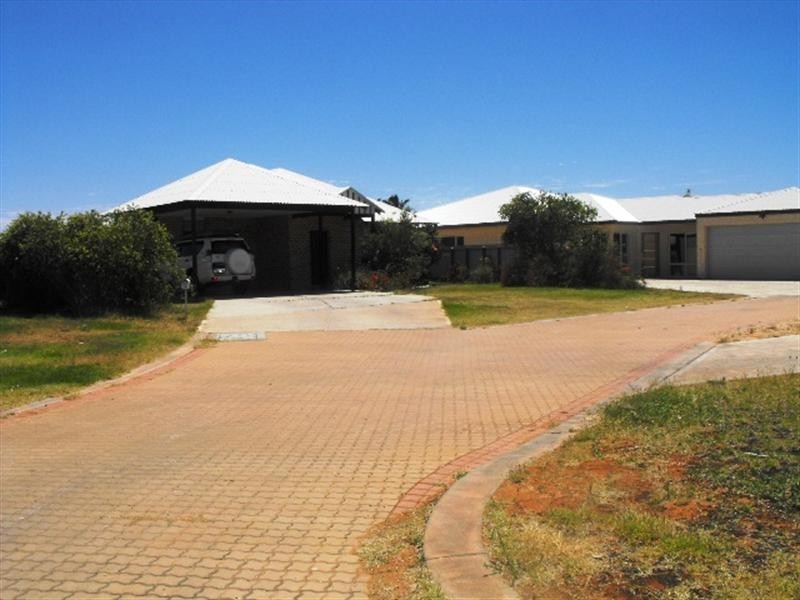 14 Mindirra Crescent, Carnarvon WA 6701