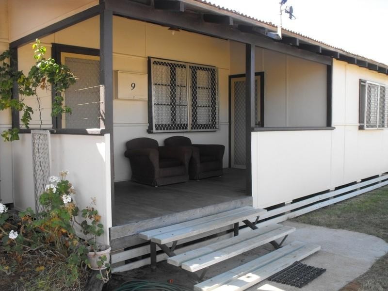 9 Crosslands Street, Carnarvon WA 6701