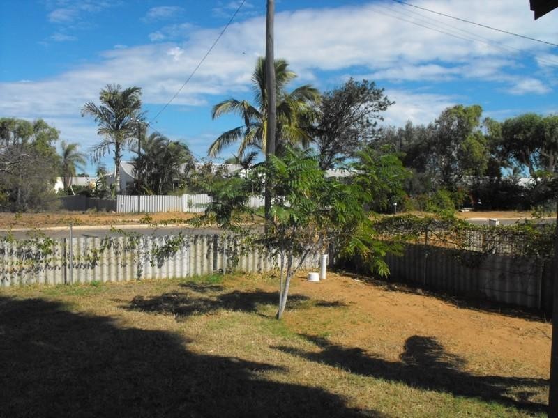 9 Crosslands Street, Carnarvon WA 6701