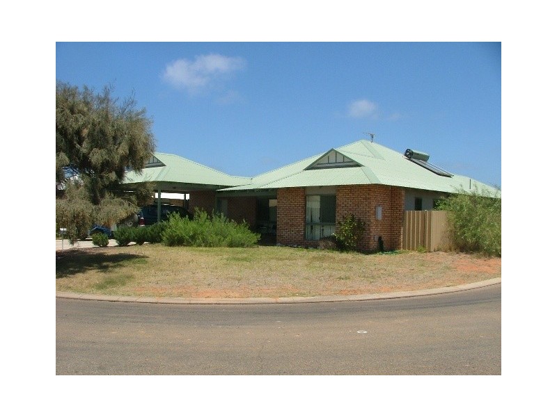 9 Mindirra Crescent, Carnarvon WA 6701