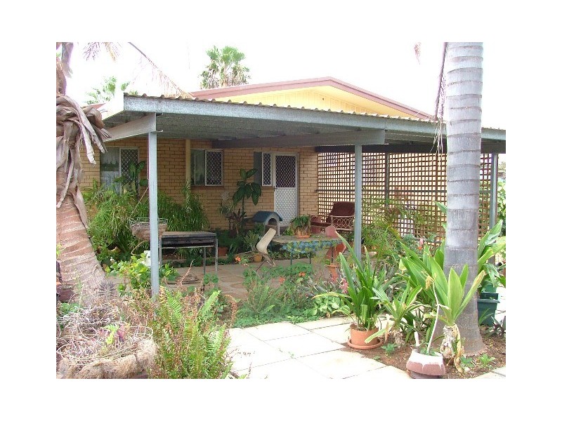 21 Saw Street, Carnarvon WA 6701