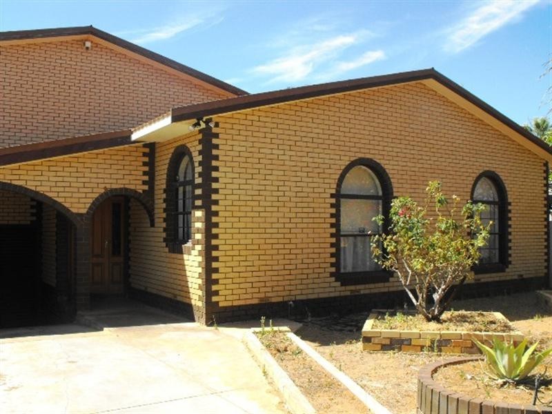 4 Newman Place, Carnarvon WA 6701