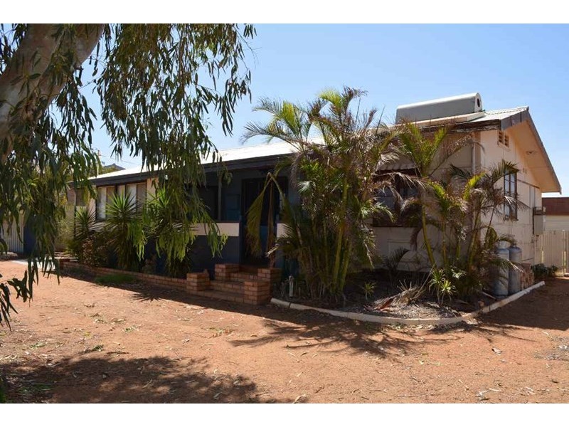 5 Fenner Street, Carnarvon WA 6701