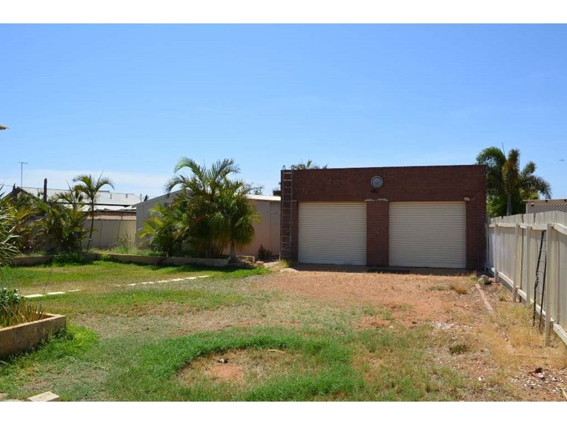 5 Fenner Street, Carnarvon WA 6701