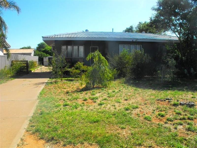 14 Beckett Street, Carnarvon WA 6701