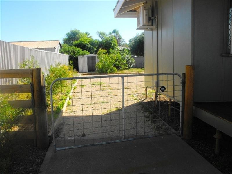 14 Beckett Street, Carnarvon WA 6701