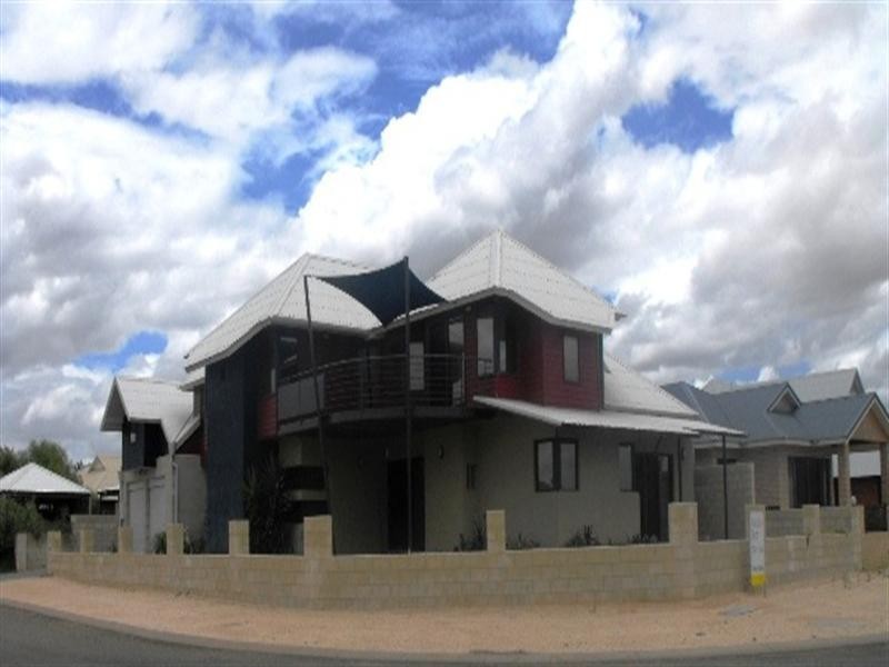 2 Mindirra Crescent, Carnarvon WA 6701