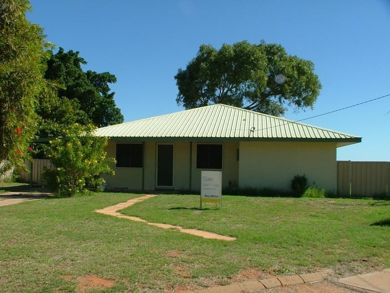 25 Fane Crescent, Carnarvon WA 6701