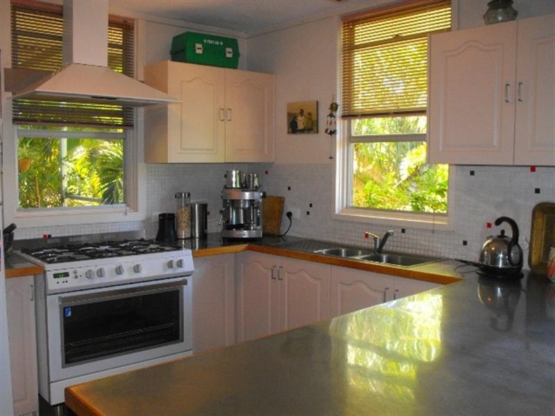 18 Craggs Court, Carnarvon WA 6701