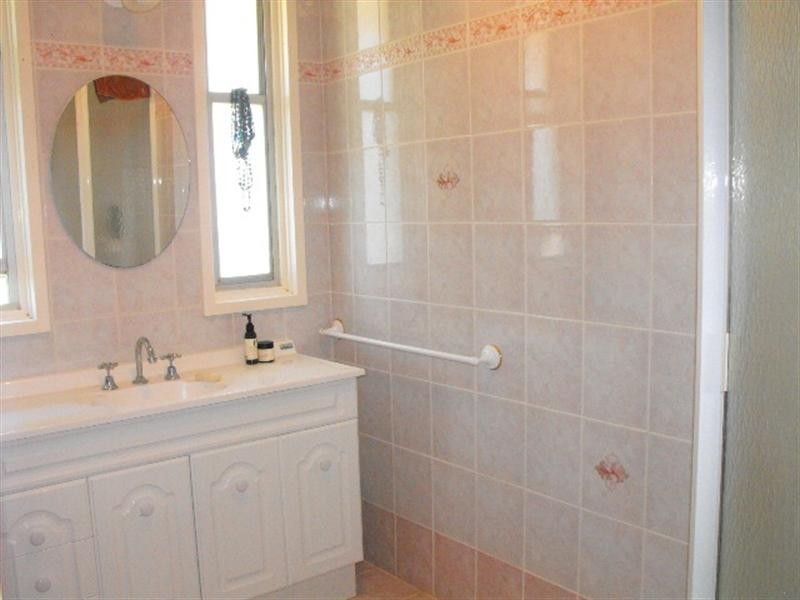 18 Craggs Court, Carnarvon WA 6701