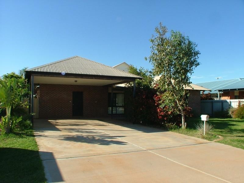 18 Mindirra Crescent, Carnarvon WA 6701