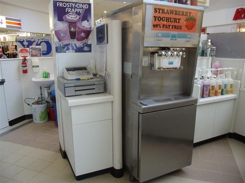 Kiosk 1 Robinson Street, Carnarvon WA 6701