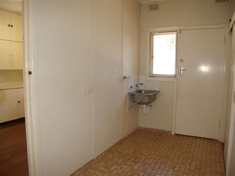 8A and B Hearn Place, Morgantown WA 6701