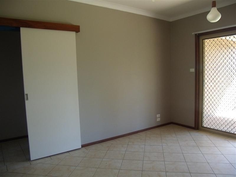 18 Meiklejohn Crescent, Carnarvon WA 6701