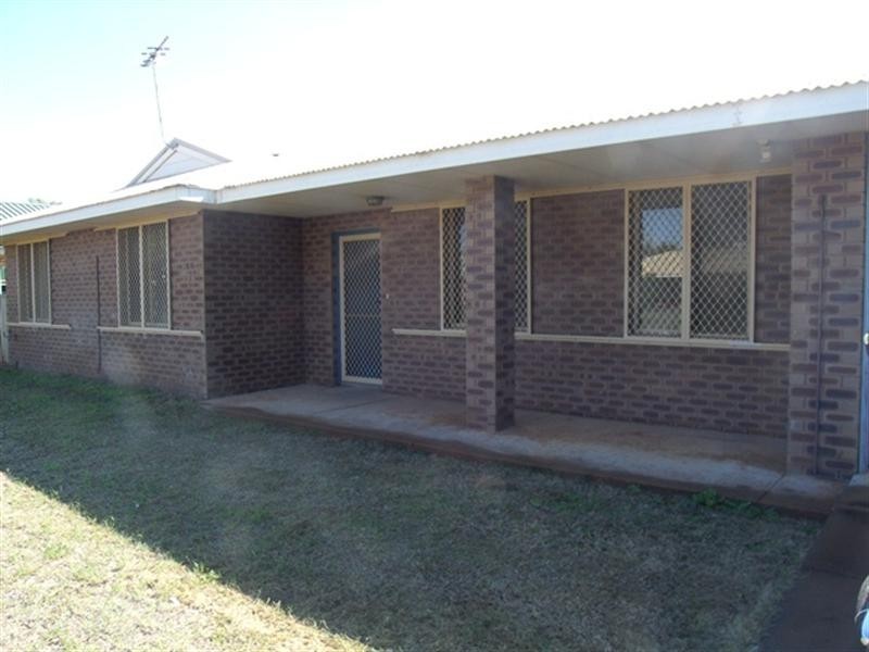 18 Meiklejohn Crescent, Carnarvon WA 6701