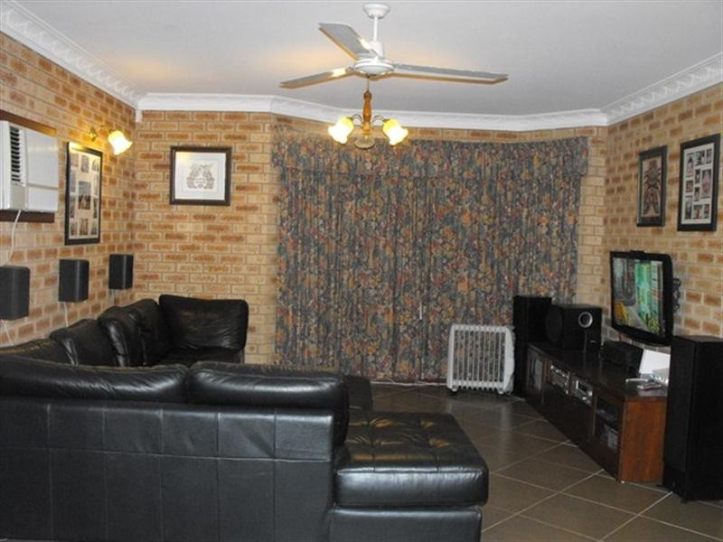 21 Fleming Street, Carnarvon WA 6701