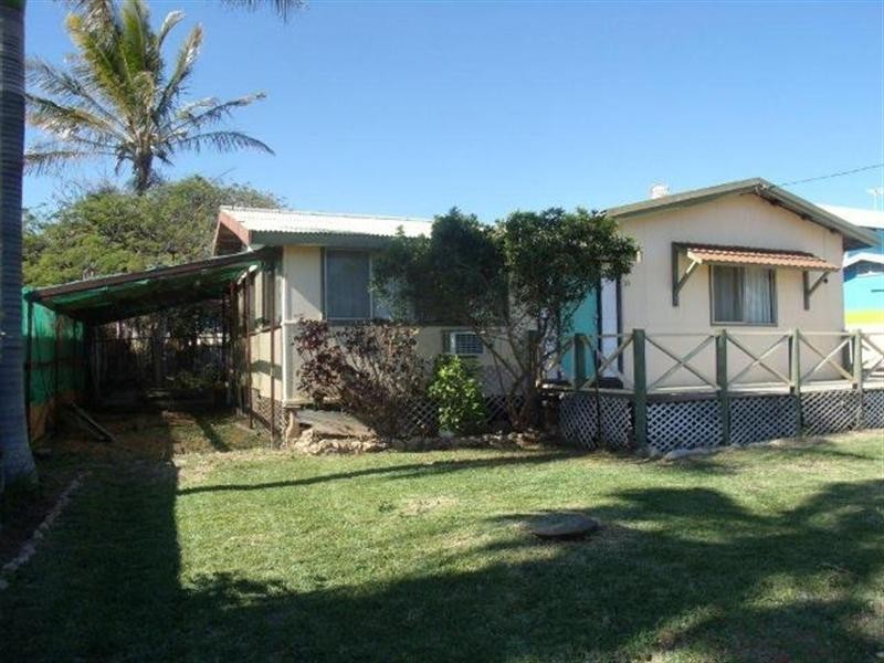 35 West Street, Carnarvon WA 6701