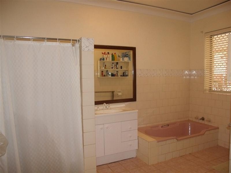 27 Hubble Street, Carnarvon WA 6701