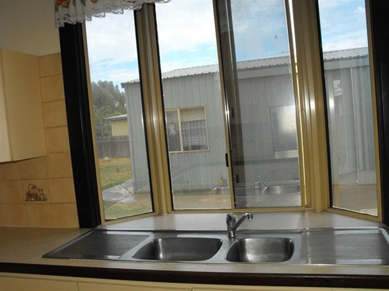 27 Dempster Road, Carnarvon WA 6701